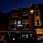 Merchants Quarters - Full Collection - Three In One - With Harbour And Sea Views - Free Roof Terrace With Sea And Harbour View And Location To Beaches Amenities Restaurants And Harbour * 스카버러