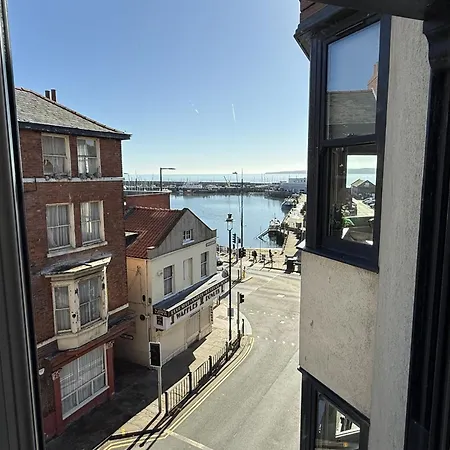 Merchants Quarters - Full Collection - Three In One - With Harbour And Sea Views - Free Roof Terrace With Sea And Harbour View And Location To Beaches Amenities Restaurants And Harbour *