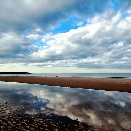 度假居 Merchants Quarters - Full Collection - All Three Apartments In One Booking - All With Harbour And Sea Views - Free Roof Top Terrace With Sea And Harbour View And Central Location To Beaches Amenities Restaurants And Harbour 斯卡伯勒