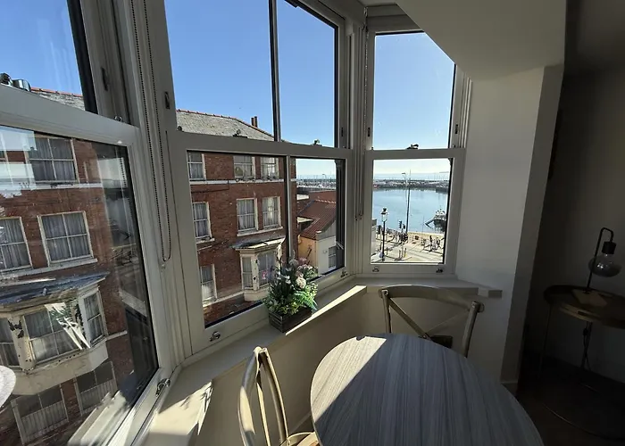 Merchants Quarters - Full Collection - Three In One - With Harbour And Sea Views - Free Roof Terrace With Sea And Harbour View And Location To Beaches Amenities Restaurants And Harbour Semesterbostad Scarborough