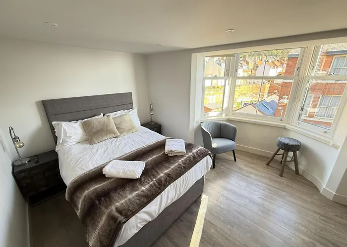 Merchants Quarters - Full Collection - Three In One - With Harbour And Sea Views - Free Roof Terrace With Sea And Harbour View And Location To Beaches Amenities Restaurants And Harbour * Scarborough