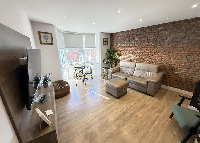 Merchants Quarters - Full Collection - Three In One - With Harbour And Sea Views - Free Roof Terrace With Sea And Harbour View And Location To Beaches Amenities Restaurants And Harbour Semesterbostad Scarborough