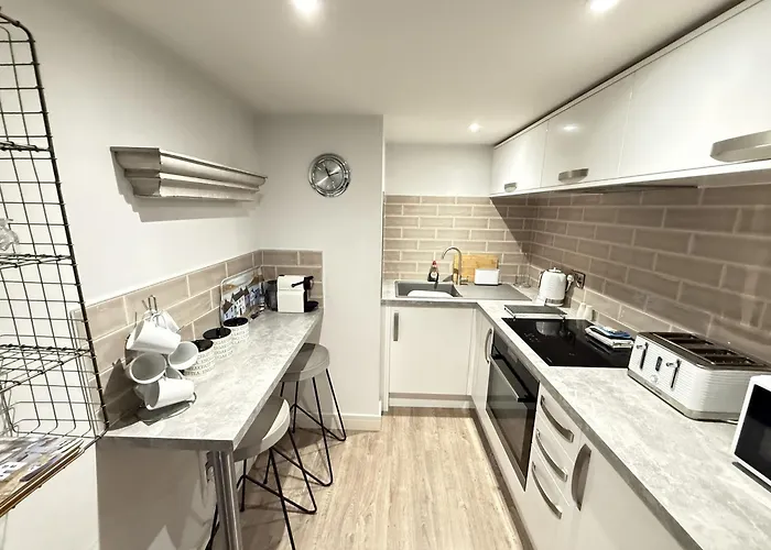 Merchants Quarters - Full Collection - Three In One - With Harbour And Sea Views - Free Roof Terrace With Sea And Harbour View And Location To Beaches Amenities Restaurants And Harbour