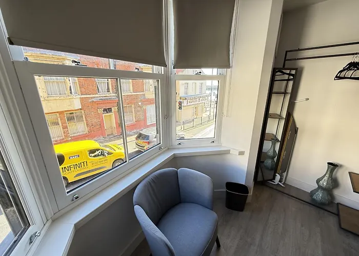 Merchants Quarters - Full Collection - Three In One - With Harbour And Sea Views - Free Roof Terrace With Sea And Harbour View And Location To Beaches Amenities Restaurants And Harbour *