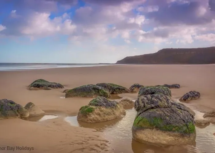 Merchants Quarters - Full Collection - Three In One - With Harbour And Sea Views - Free Roof Terrace With Sea And Harbour View And Location To Beaches Amenities Restaurants And Harbour * Scarborough