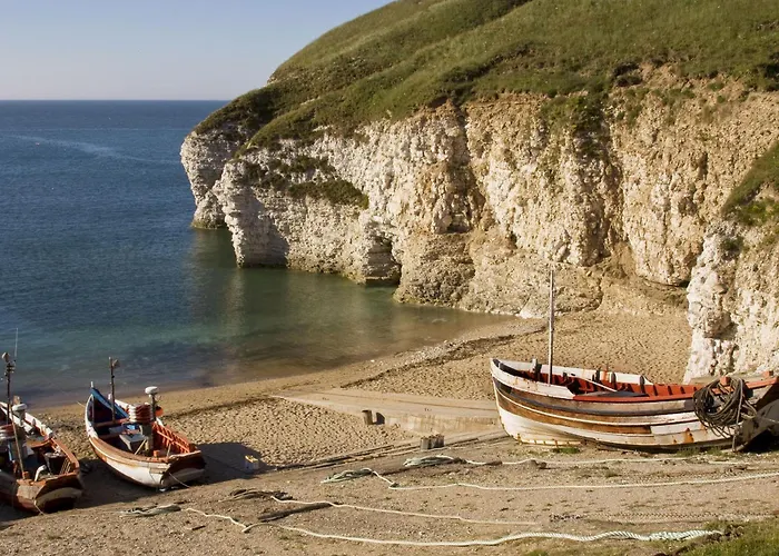 Merchants Quarters - Full Collection - Three In One - With Harbour And Sea Views - Free Roof Terrace With Sea And Harbour View And Location To Beaches Amenities Restaurants And Harbour Semesterbostad