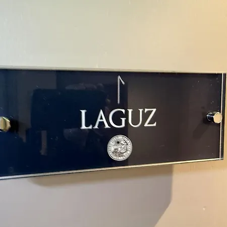 Merchants Quarters - Full Collection - Three In One - With Harbour And Sea Views - Free Roof Terrace With Sea And Harbour View And Location To Beaches Amenities Restaurants And Harbour 別荘