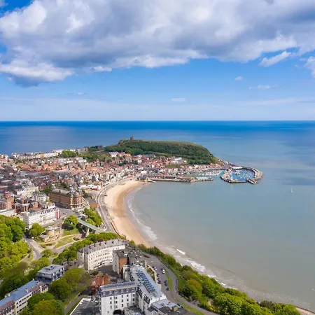 Merchants Quarters - Full Collection - Three In One - With Harbour And Sea Views - Free Roof Terrace With Sea And Harbour View And Location To Beaches Amenities Restaurants And Harbour 別荘